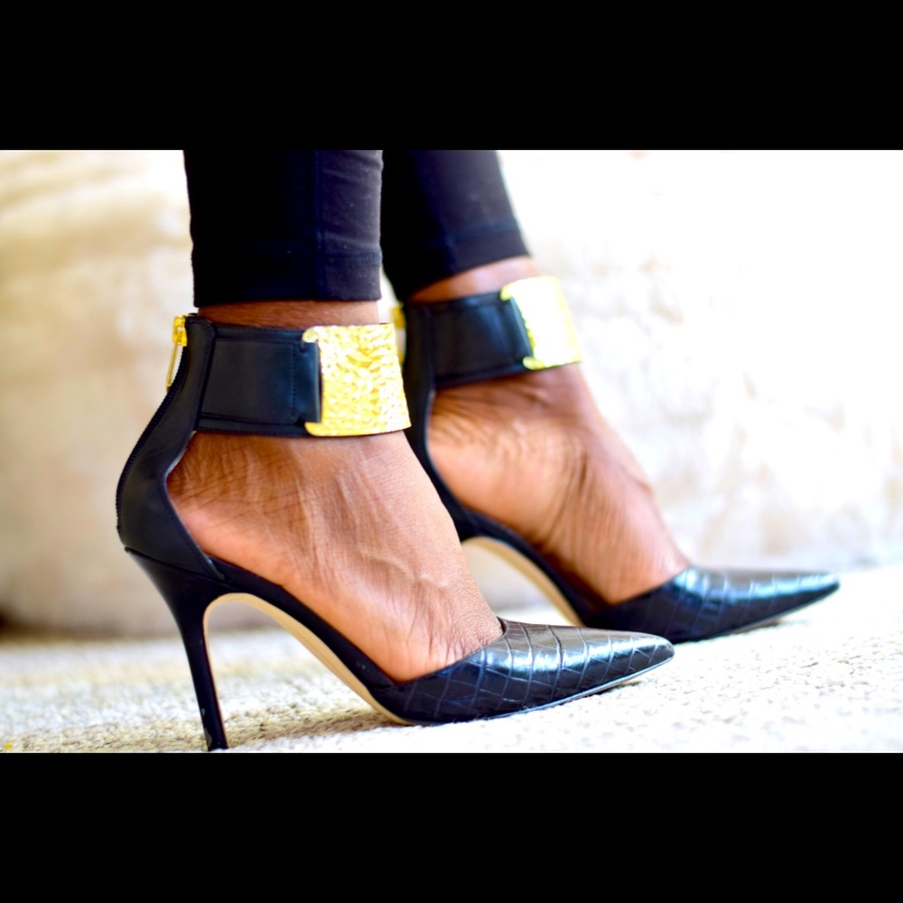 Sam Edelman Pump with Embossed Gold Plate Ankle Strap